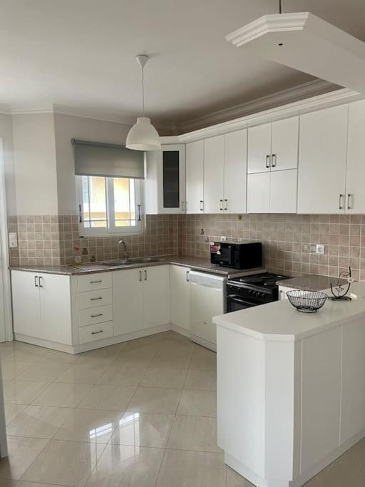 Mr. Sergio Apartment Ampavris Ngoại thất bức ảnh